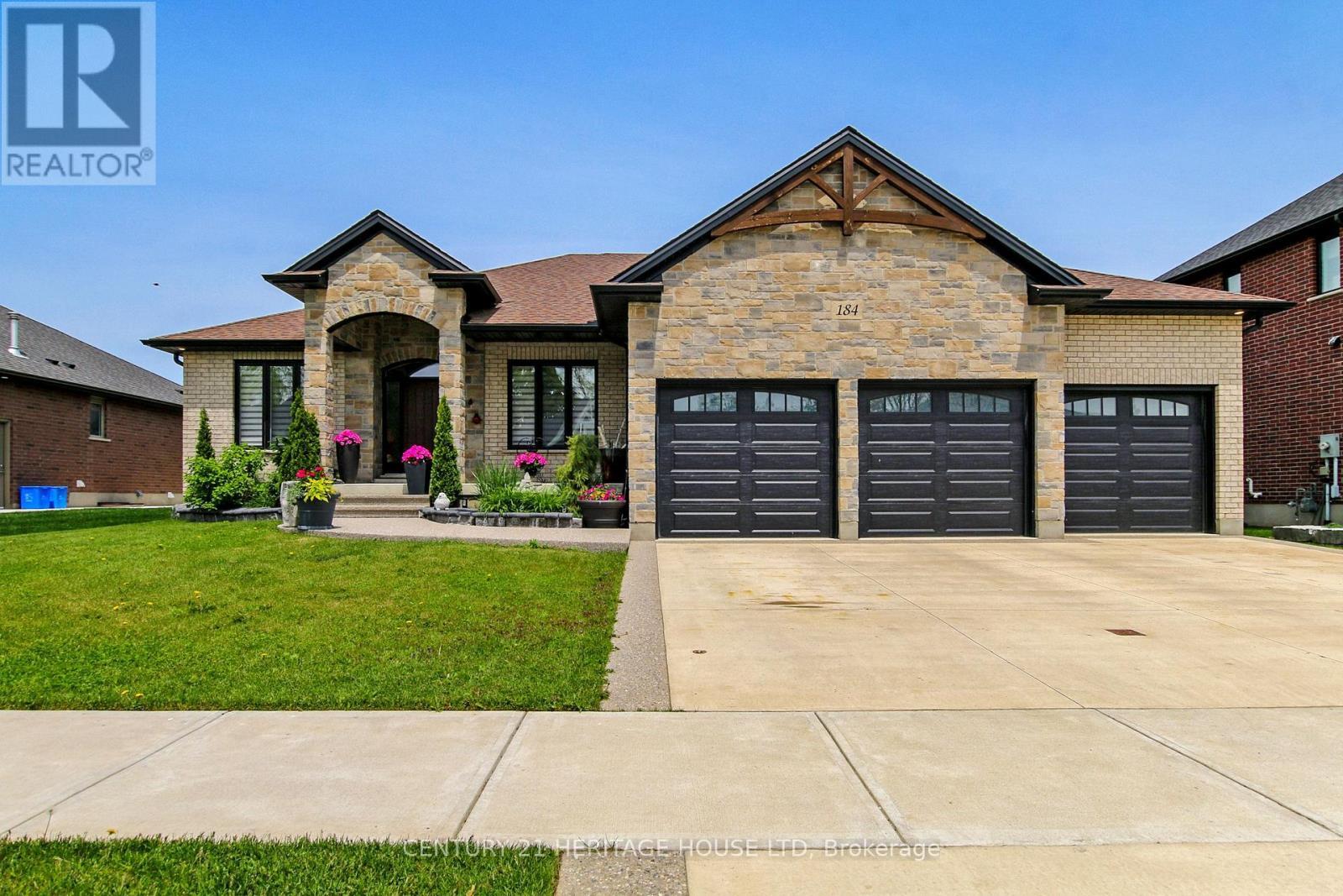 184 Kettle Creek Drive, Central Elgin (Belmont), ON - Outdoor With Facade