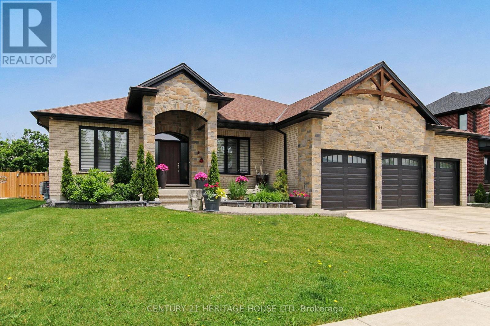 184 Kettle Creek Drive, Central Elgin (Belmont), ON - Outdoor With Facade