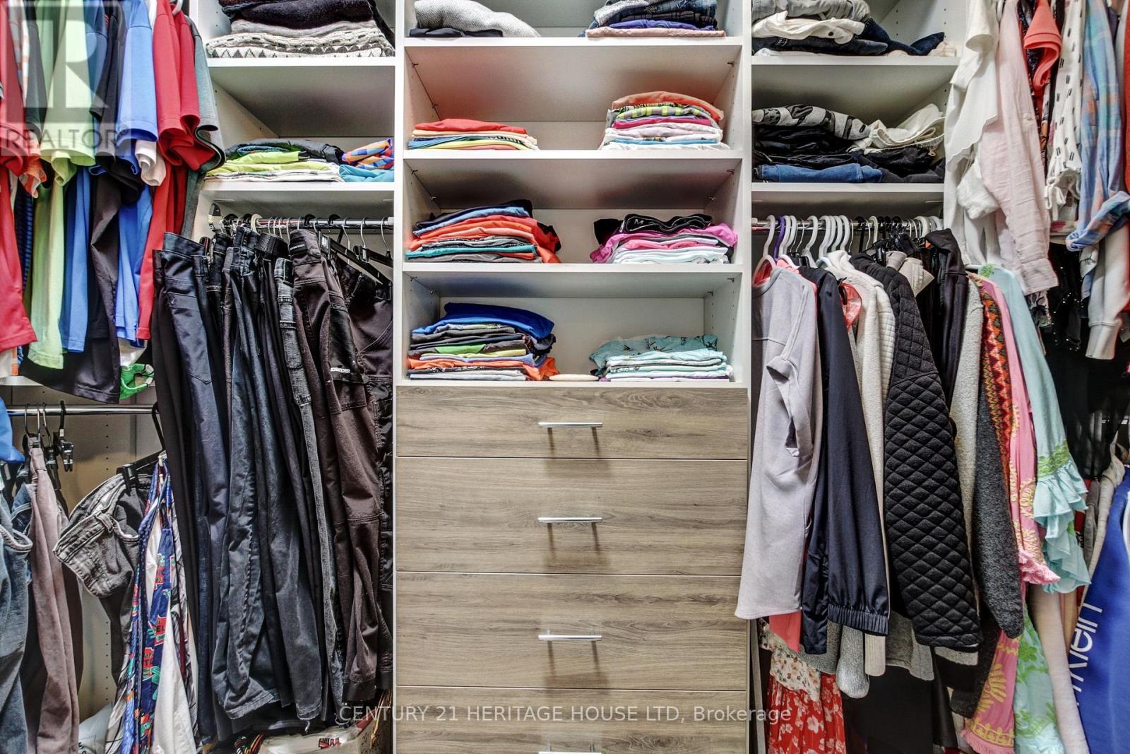 184 Kettle Creek Drive, Central Elgin (Belmont), ON - Indoor With Storage