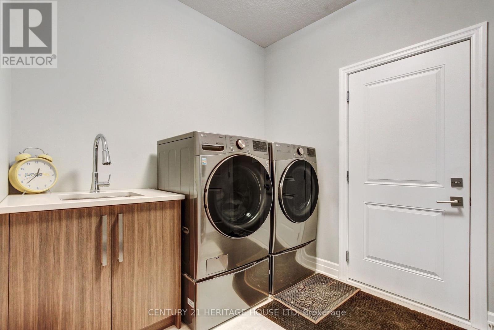184 Kettle Creek Drive, Central Elgin (Belmont), ON - Indoor Photo Showing Laundry Room