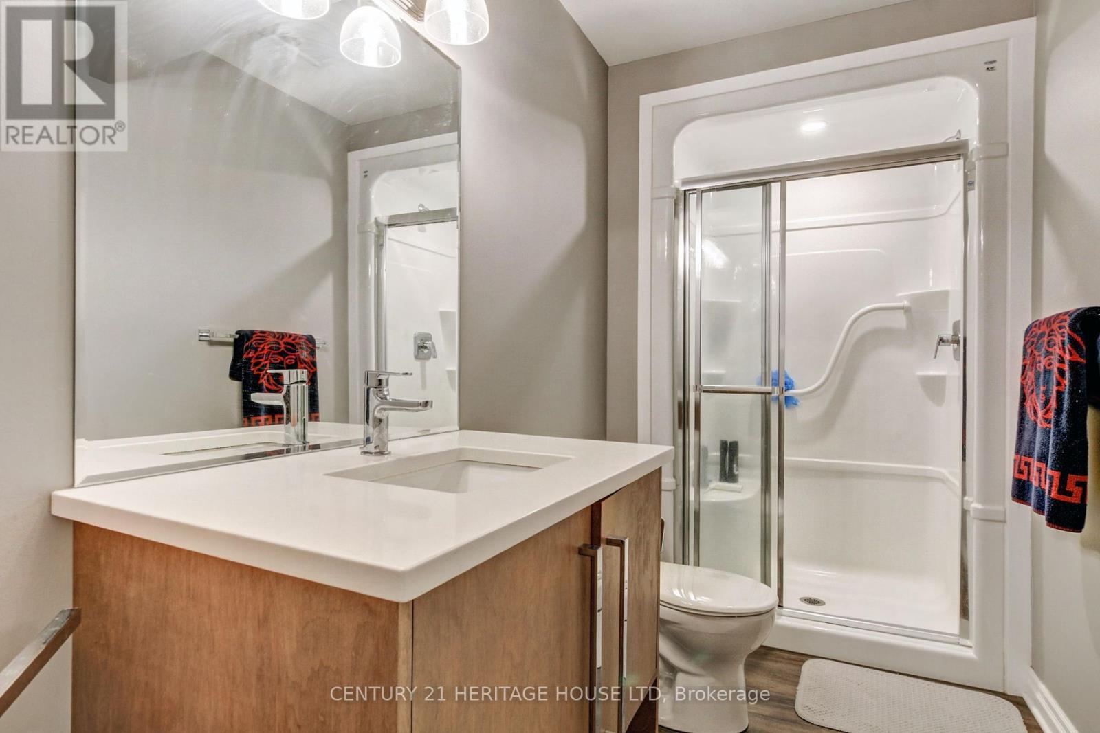 184 Kettle Creek Drive, Central Elgin (Belmont), ON - Indoor Photo Showing Bathroom