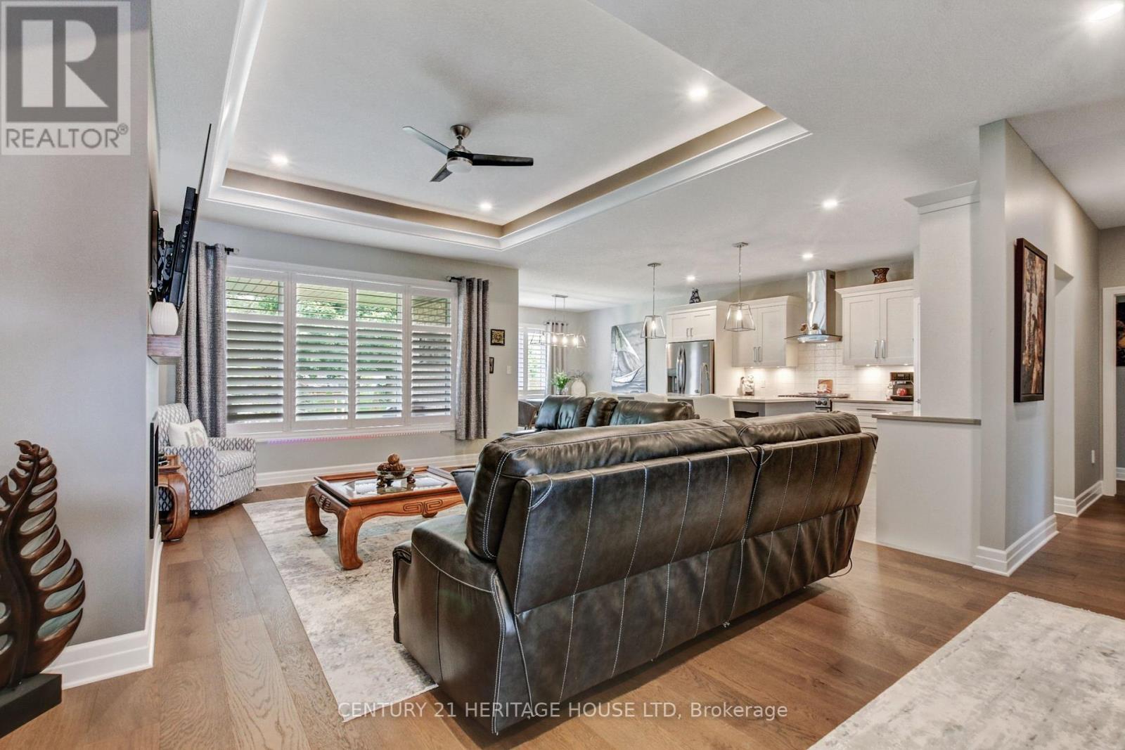 184 Kettle Creek Drive, Central Elgin (Belmont), ON - Indoor Photo Showing Living Room