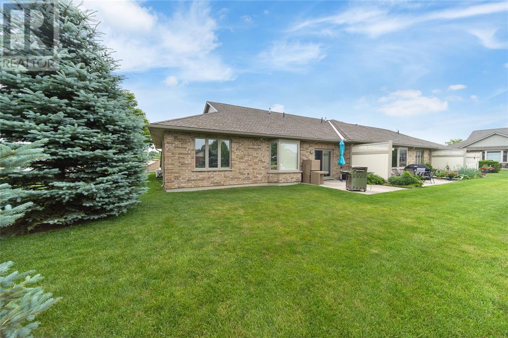 5969 Townsend Line Unit# 1, Lambton Shores, ON - Outdoor