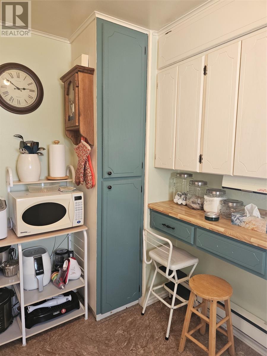 2 First Avenue, Channel-Port Aux Basques, NL - Indoor