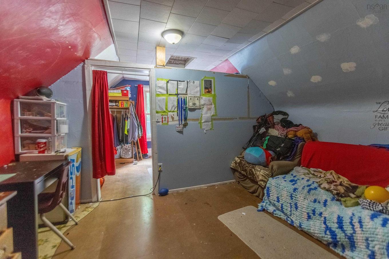 95 Church Street, Springhill, NS