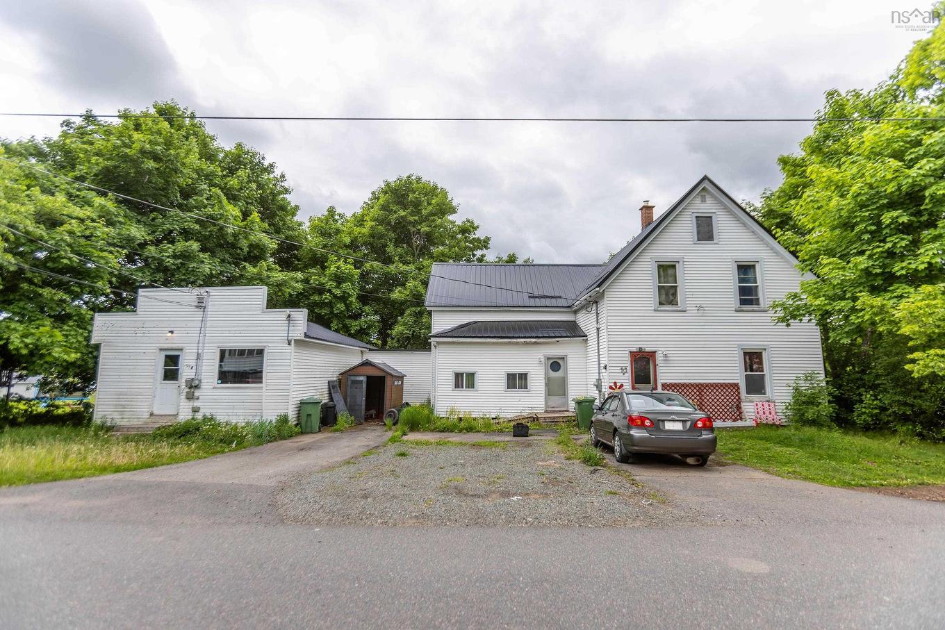 95 Church Street, Springhill, NS