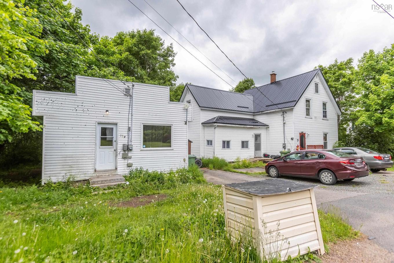 95 Church Street, Springhill, NS