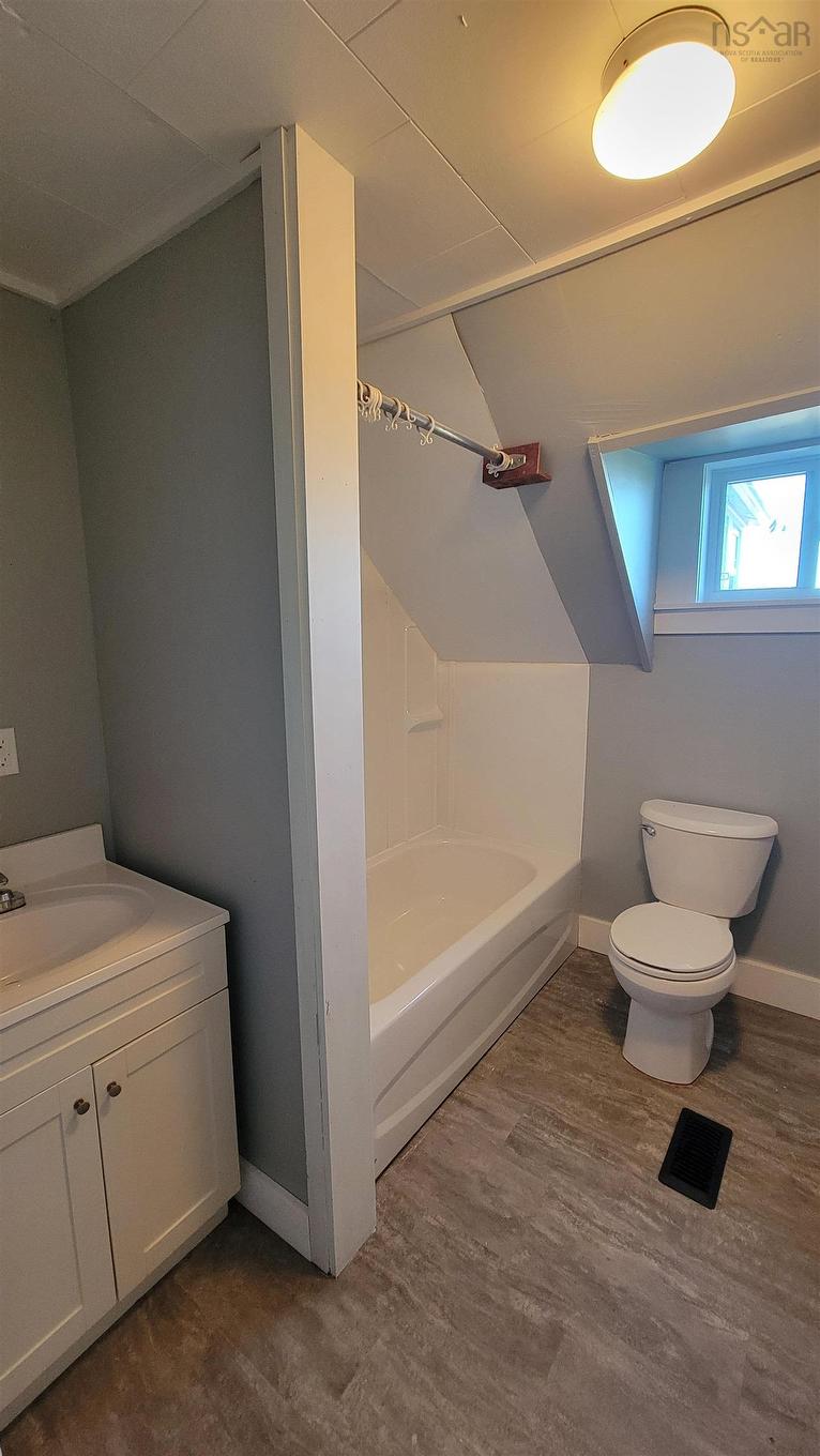 29-31 Main Street, Yarmouth, NS