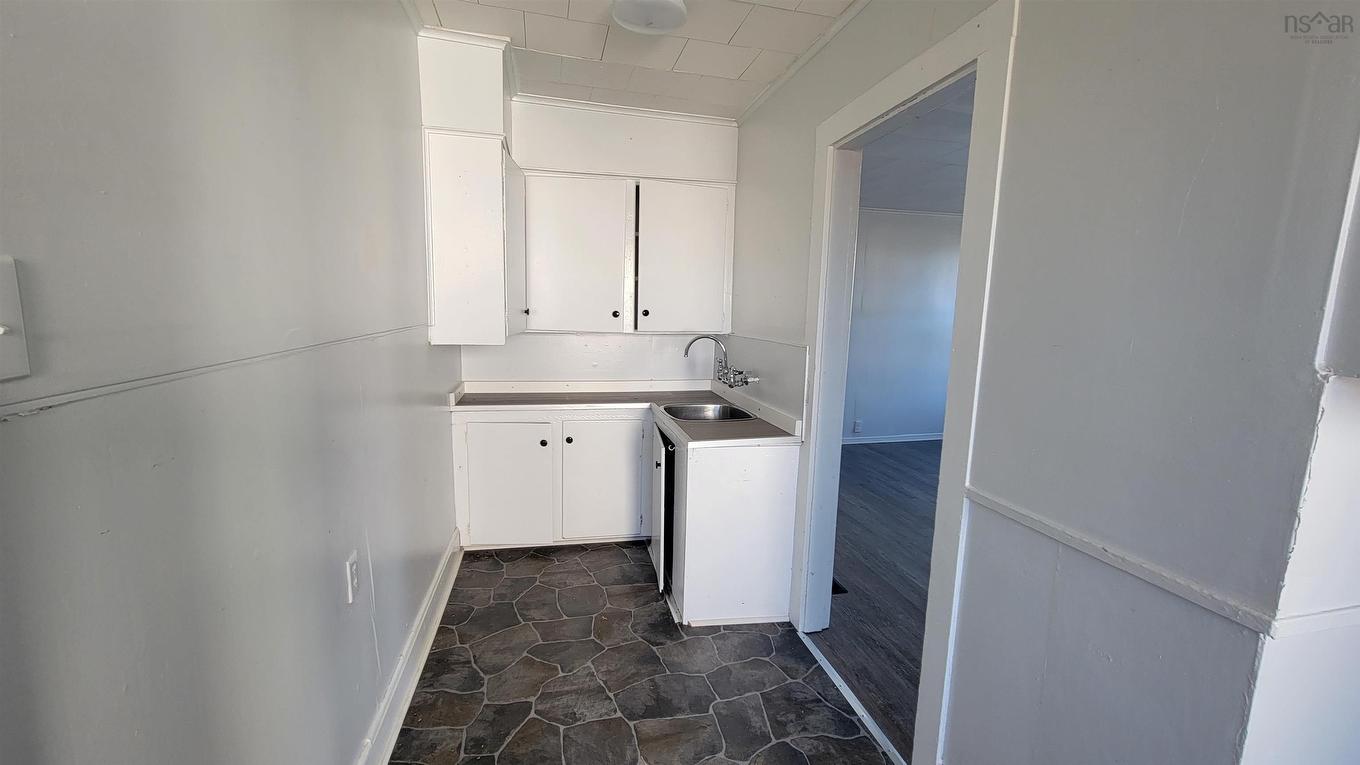 29-31 Main Street, Yarmouth, NS