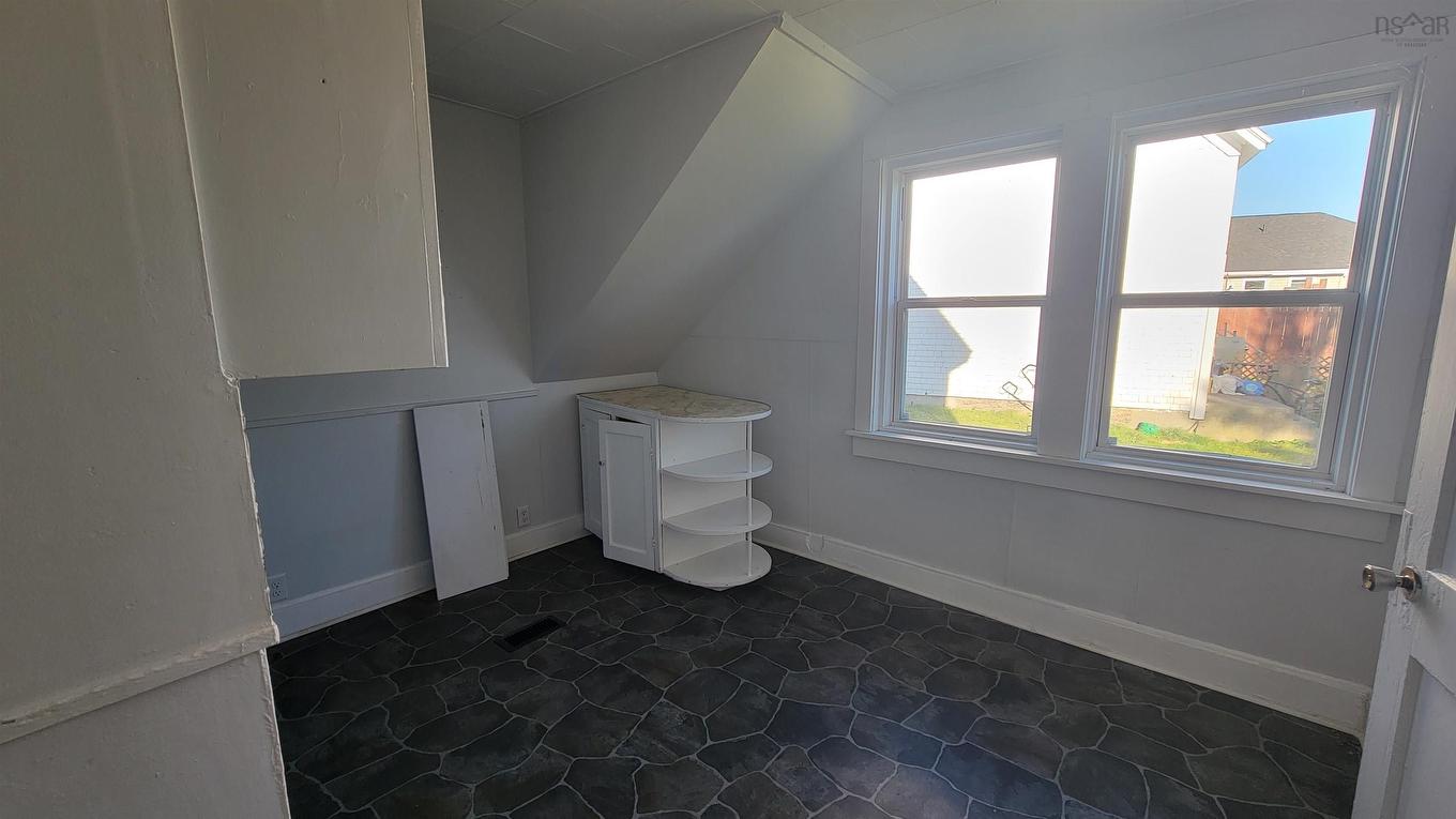 29-31 Main Street, Yarmouth, NS