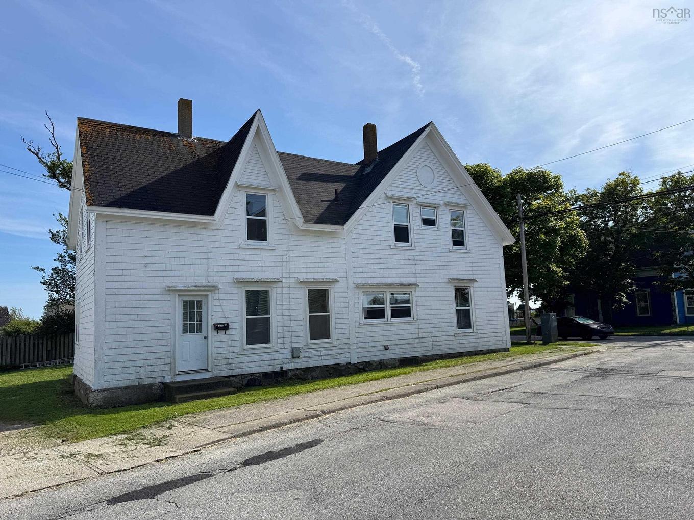 29-31 Main Street, Yarmouth, NS