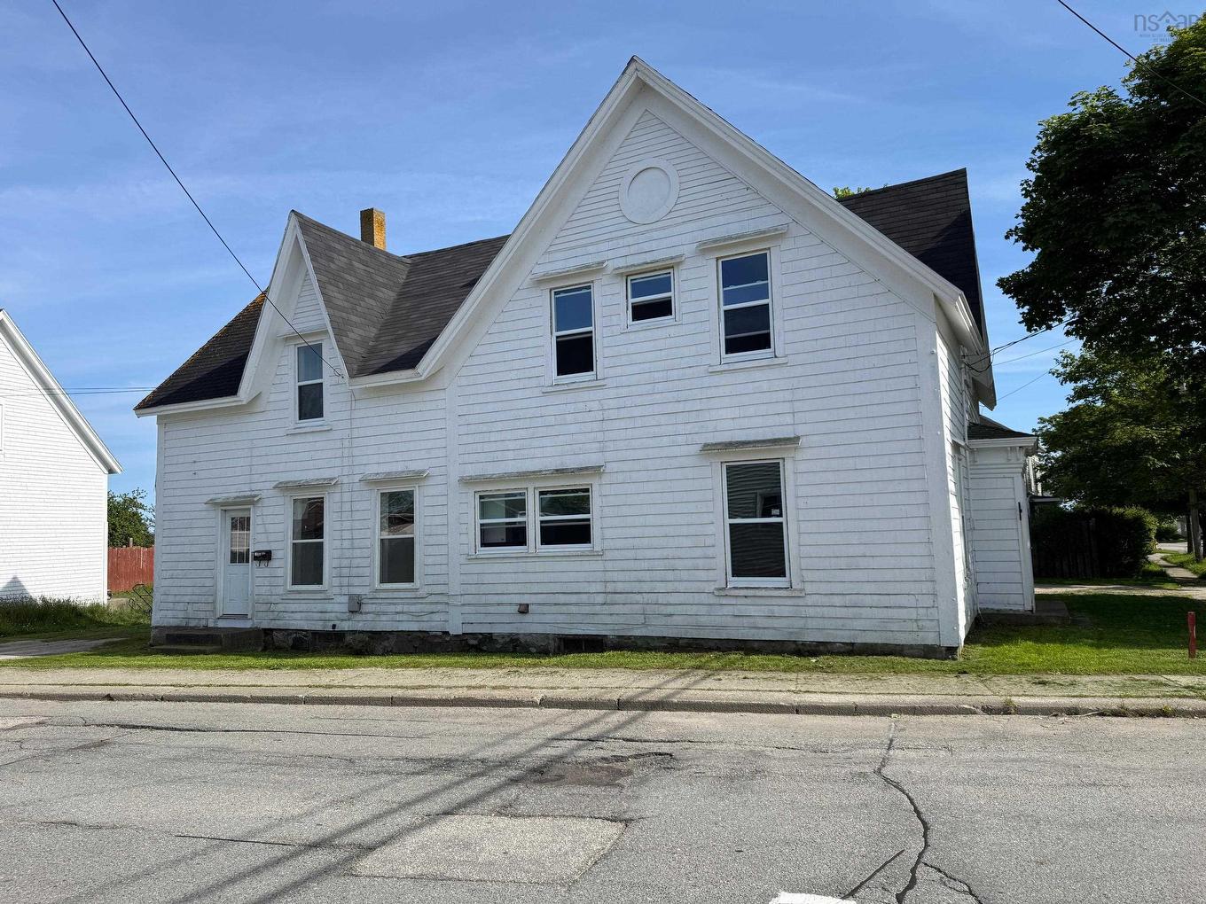 29-31 Main Street, Yarmouth, NS