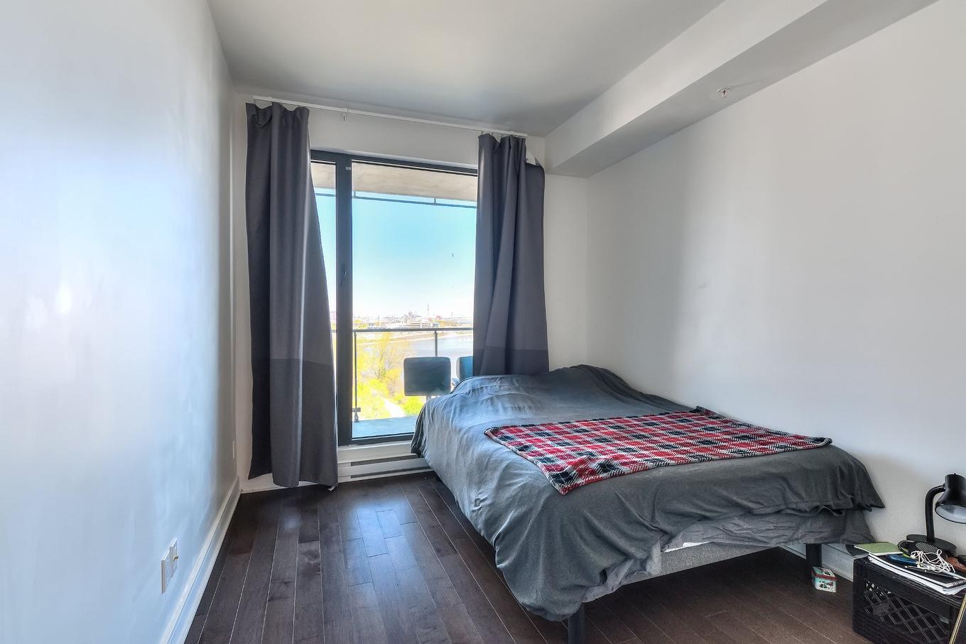 Bedroom - 909-299 Rue De La Rotonde, Montréal (Verdun/Île-Des-Soeurs), QC - Indoor Photo Showing Bedroom