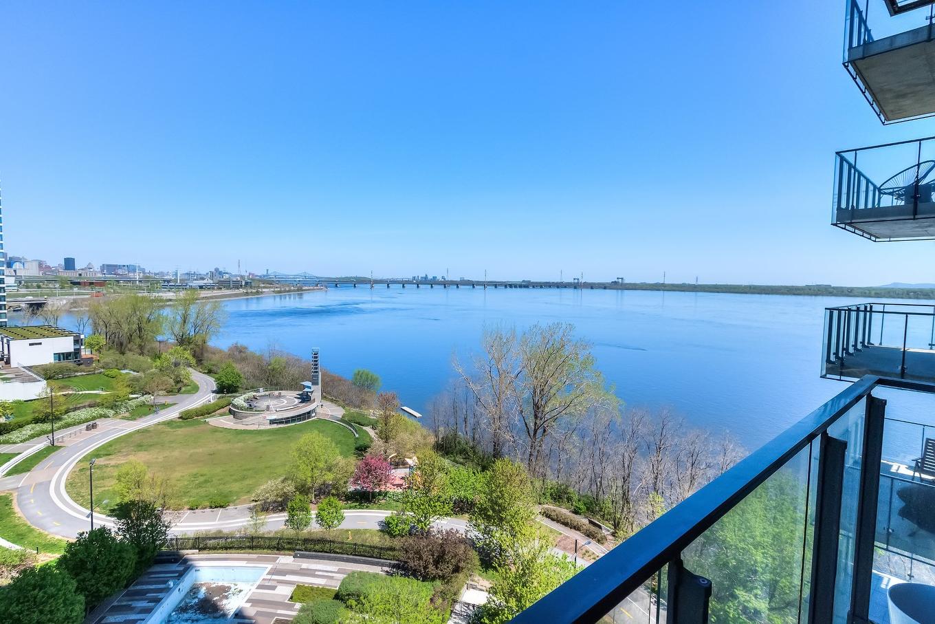 Balcony - 909-299 Rue De La Rotonde, Montréal (Verdun/Île-Des-Soeurs), QC - Outdoor With Body Of Water With View