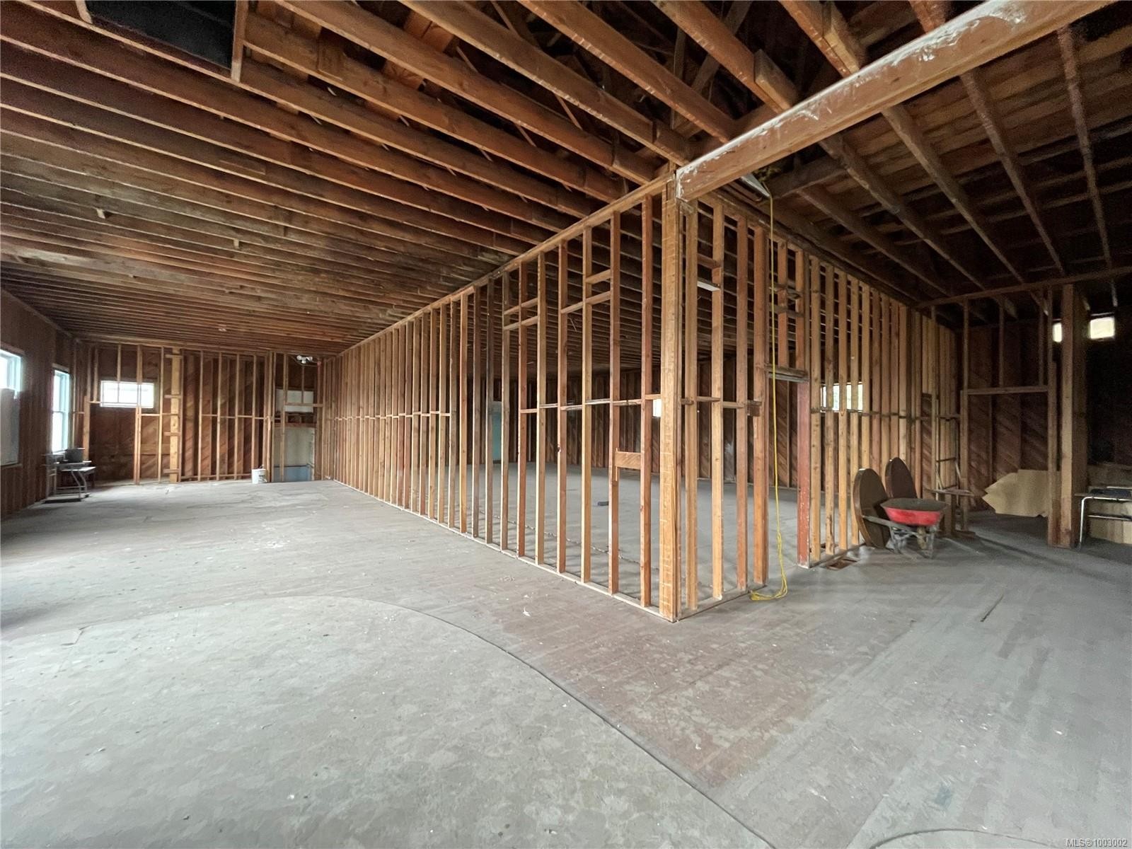 5036 Argyle St, Port Alberni, BC - Indoor Photo Showing Basement