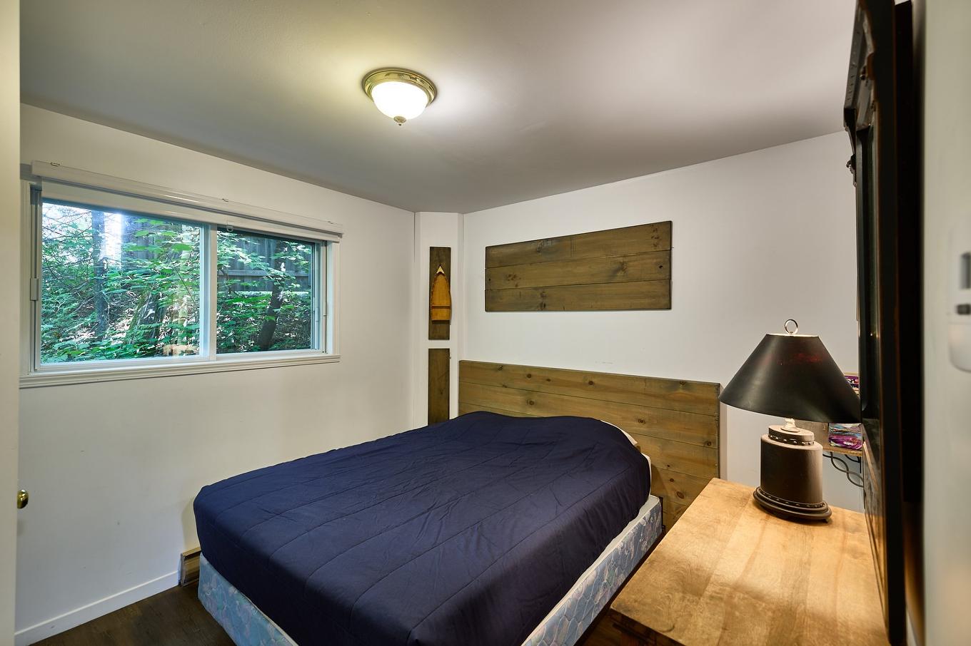 Chambre à coucher principale - 734 Ch. Du Lac-Sylvère, Saint-Donat, QC - Indoor Photo Showing Bedroom