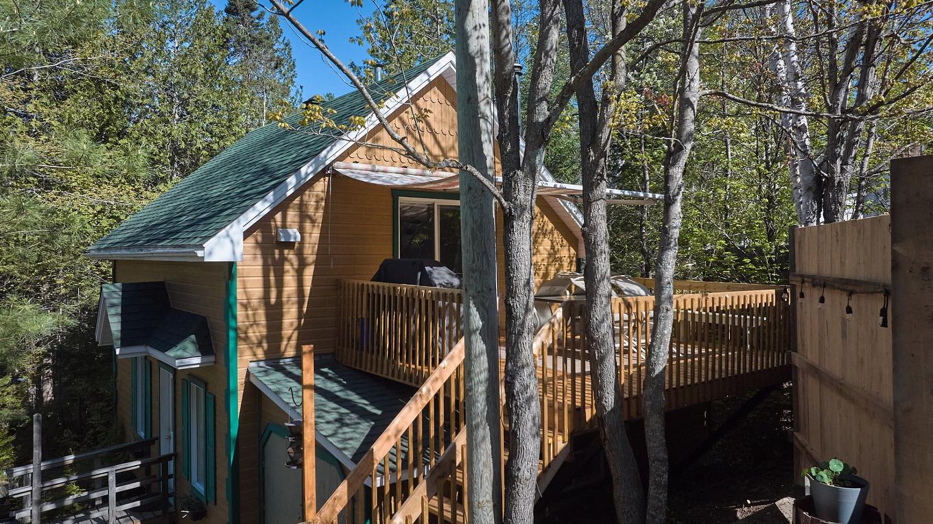 Balcon - 734 Ch. Du Lac-Sylvère, Saint-Donat, QC - Outdoor