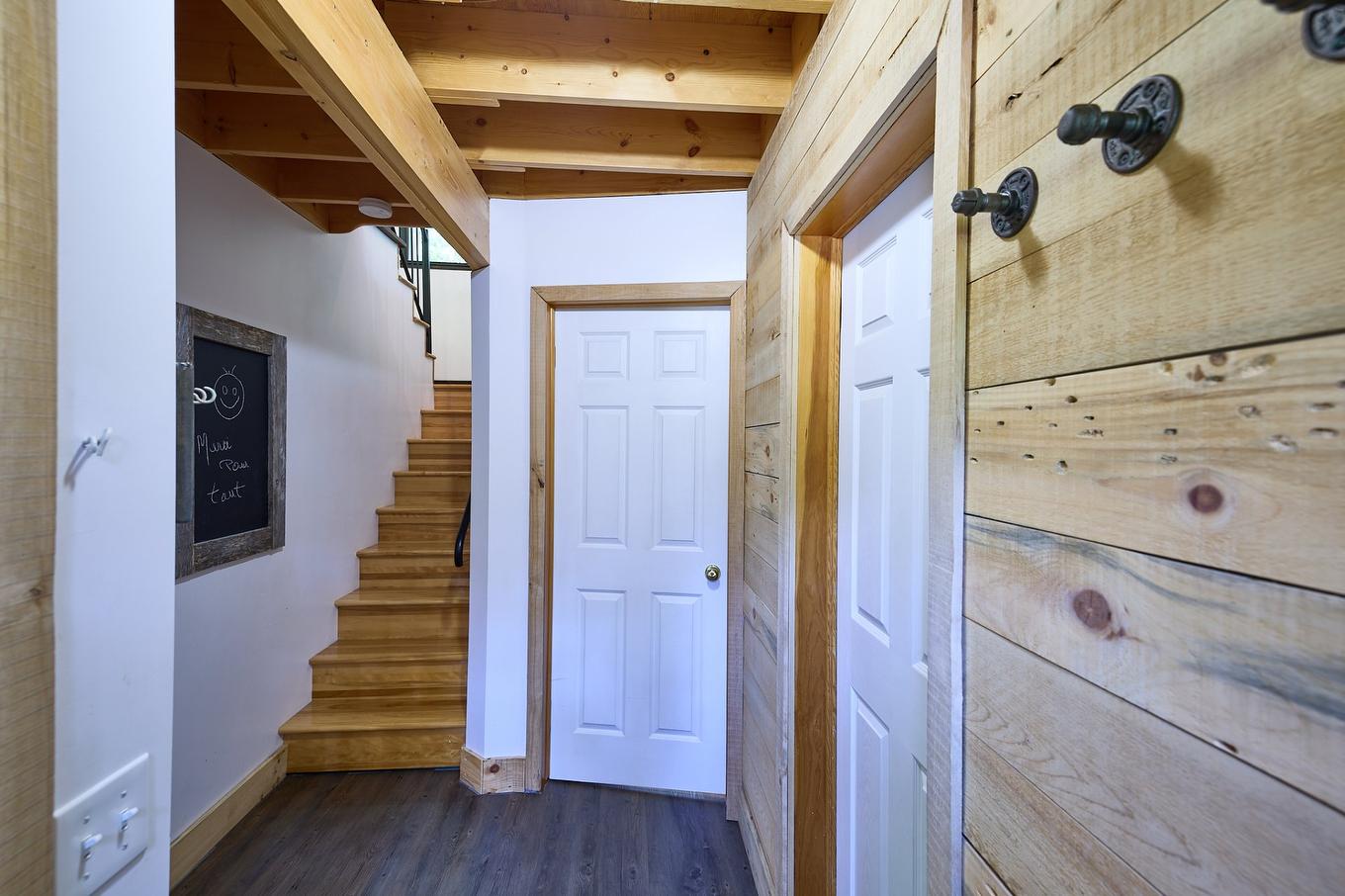 Corridor - 734 Ch. Du Lac-Sylvère, Saint-Donat, QC - Indoor Photo Showing Other Room