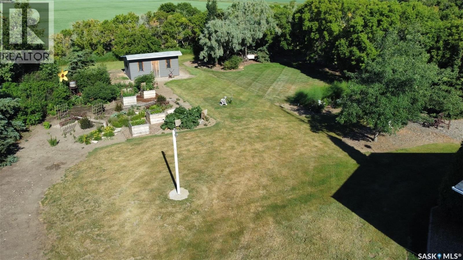 Scholer Acreage, Luseland, SK - Outdoor