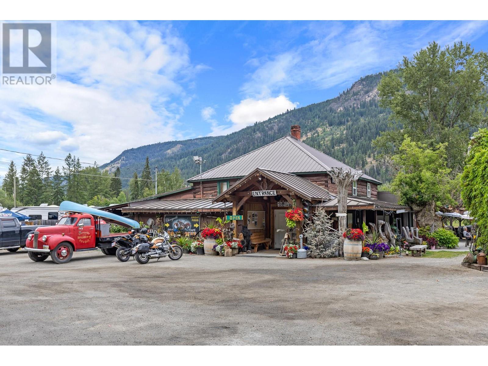 1361 6 Highway, Cherryville, BC - Outdoor