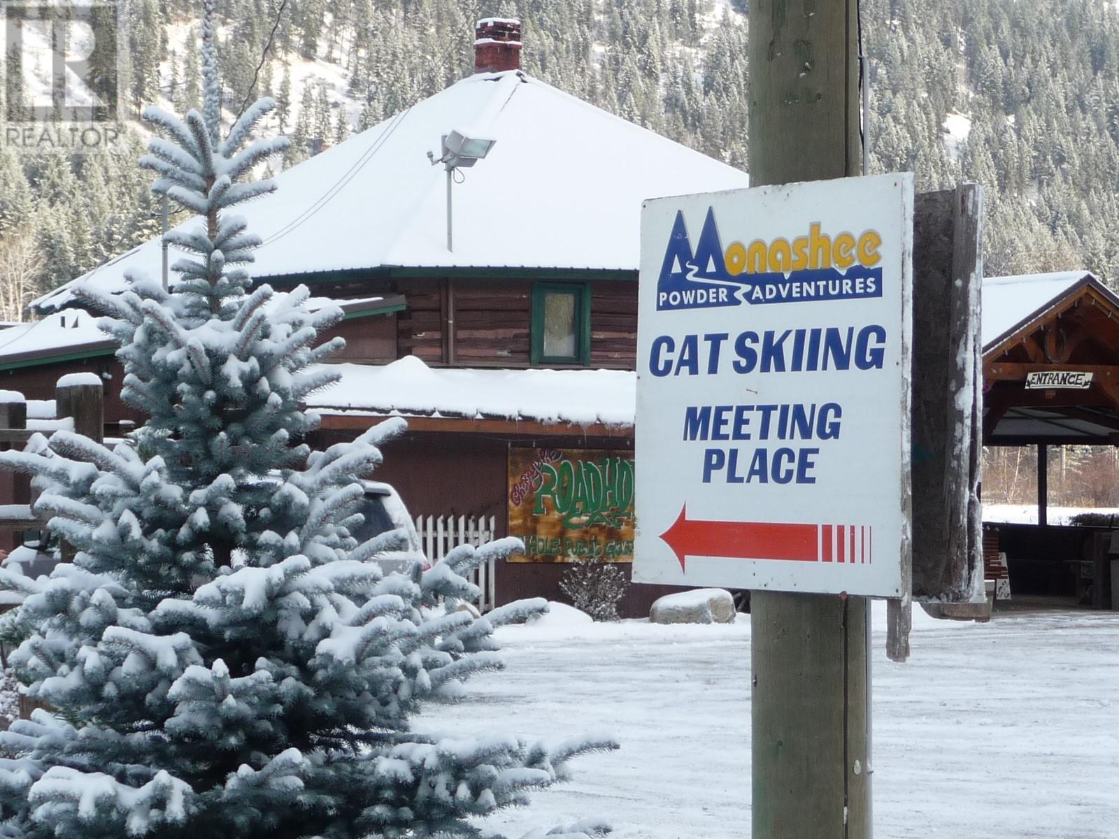 1361 6 Highway, Cherryville, BC - Outdoor