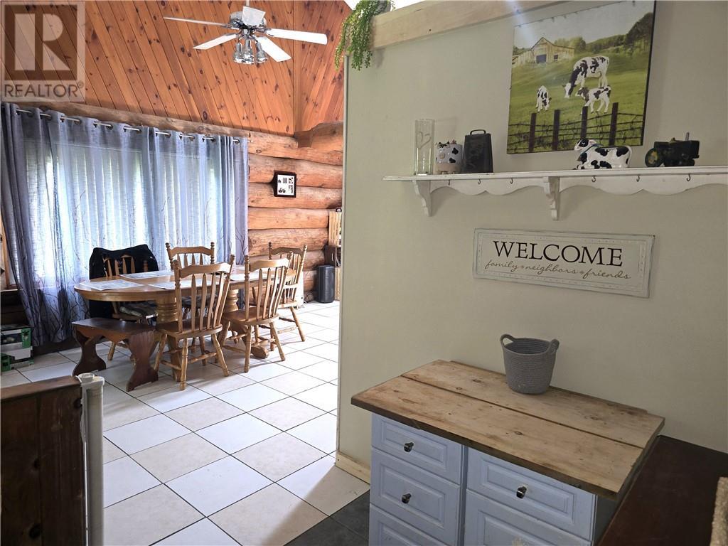 252 Pothier, St. Charles, ON - Indoor Photo Showing Dining Room