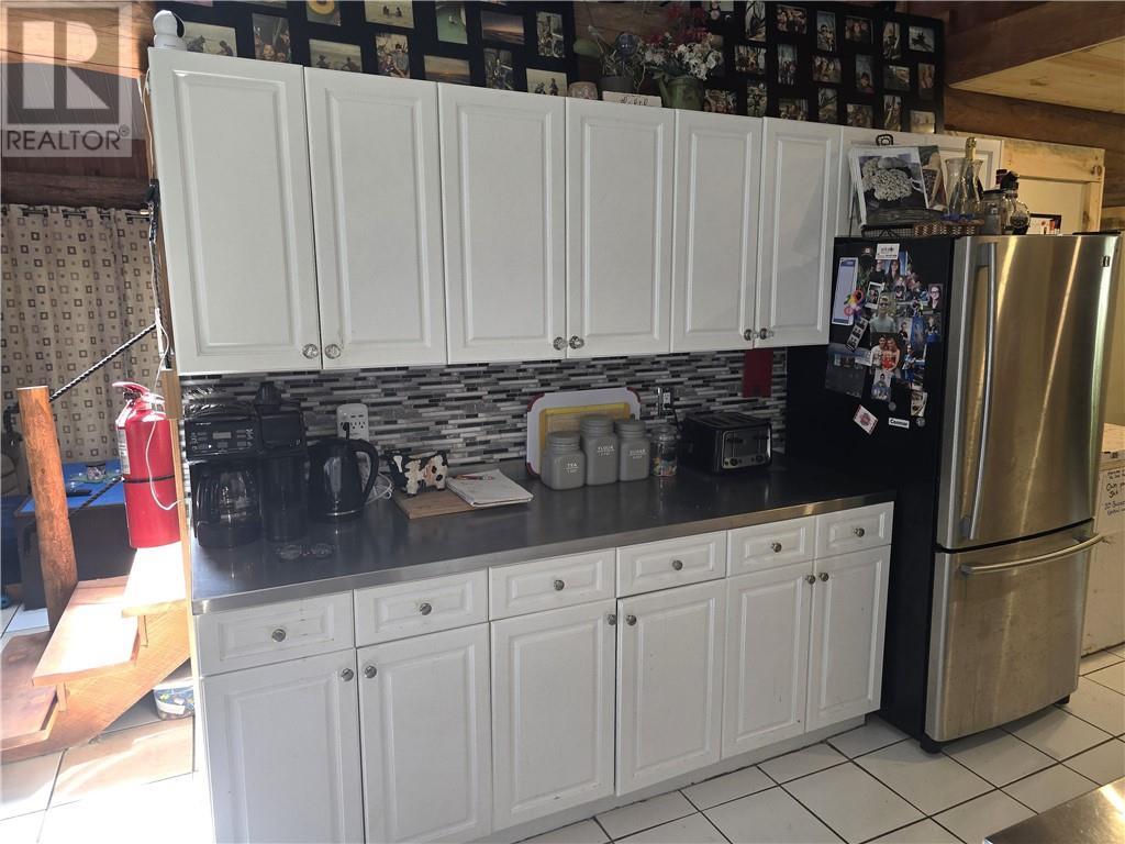 252 Pothier, St. Charles, ON - Indoor Photo Showing Kitchen