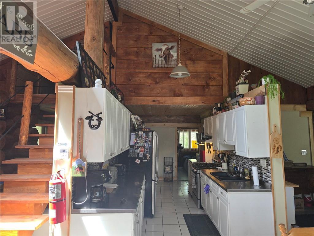 252 Pothier, St. Charles, ON - Indoor Photo Showing Kitchen