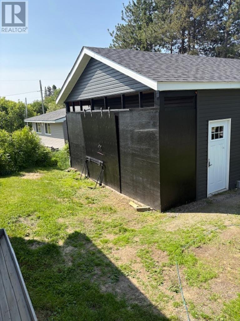 20 Queen St S, Chapleau, ON - Outdoor