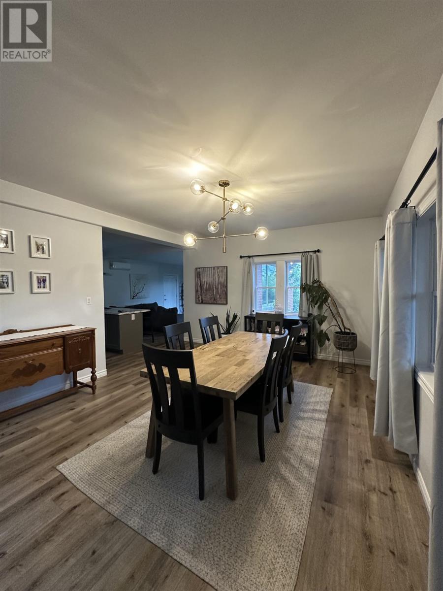 20 Queen St S, Chapleau, ON - Indoor Photo Showing Dining Room