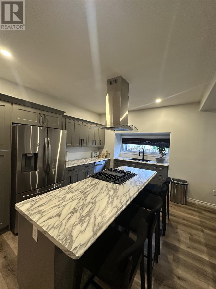 20 Queen St S, Chapleau, ON - Indoor Photo Showing Kitchen