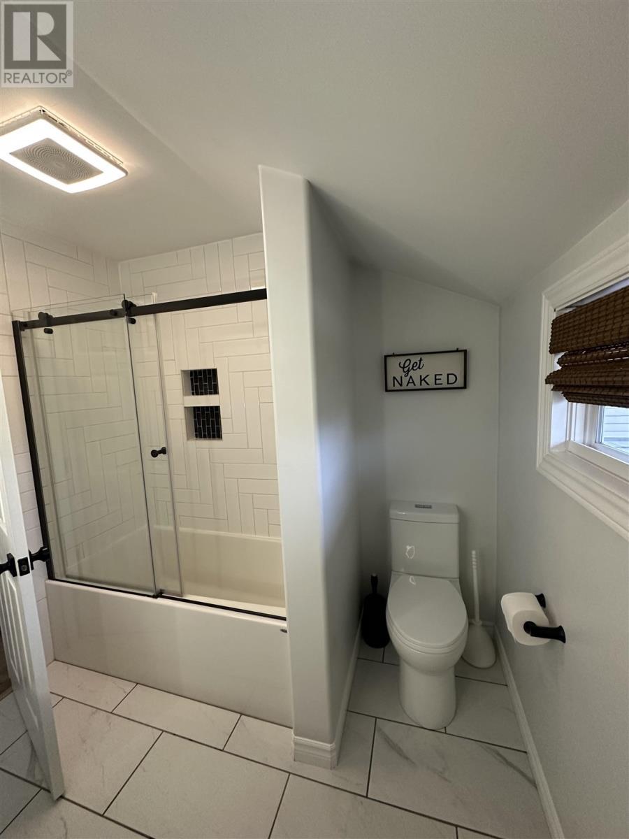 20 Queen St S, Chapleau, ON - Indoor Photo Showing Bathroom
