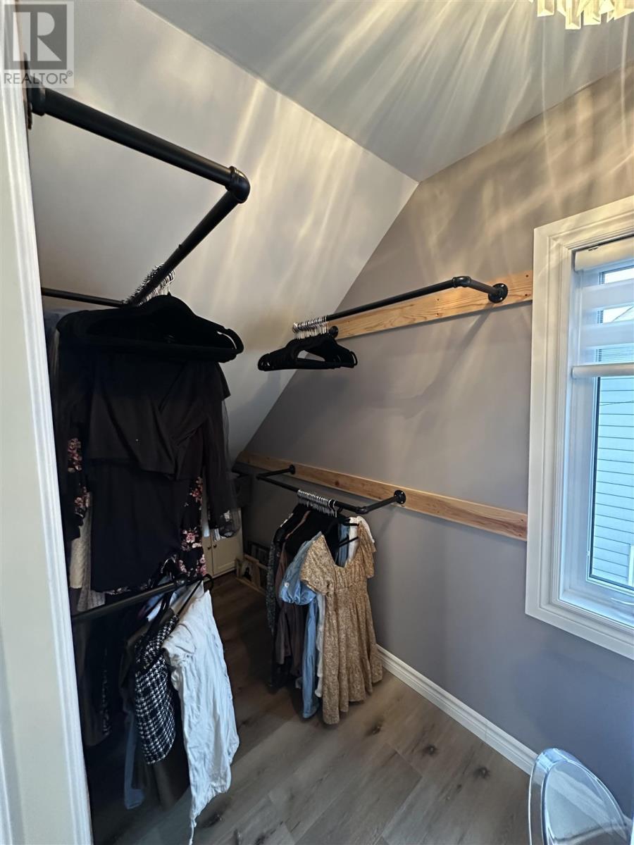 20 Queen St S, Chapleau, ON - Indoor