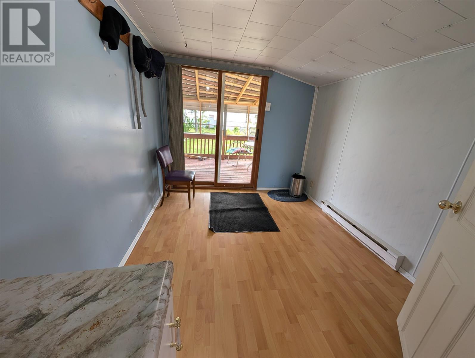 61 Third Ave, Wawa, ON - Indoor Photo Showing Other Room