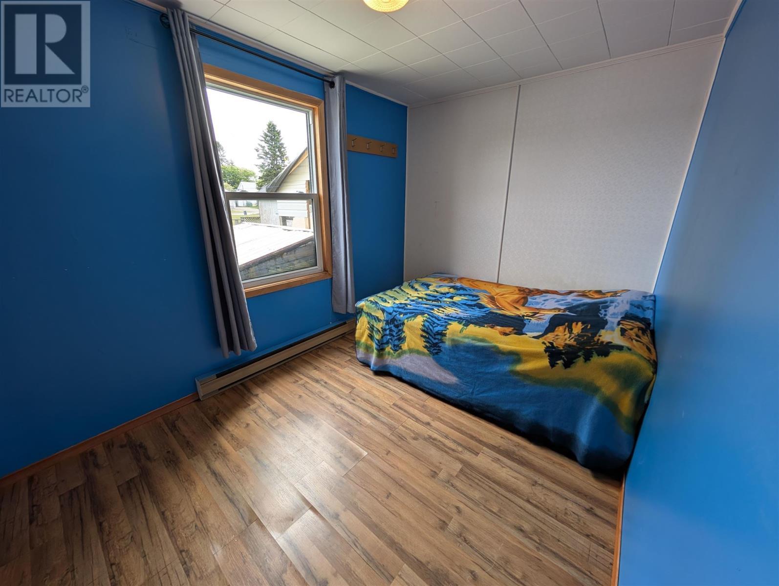 61 Third Ave, Wawa, ON - Indoor Photo Showing Bedroom