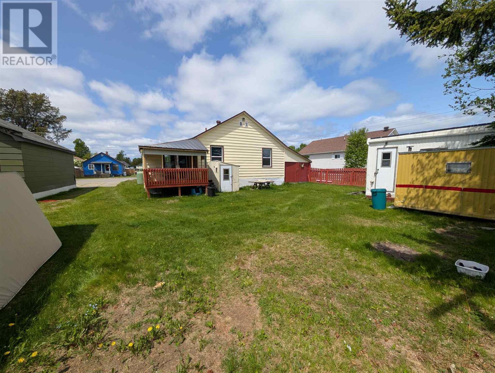 61 Third Ave, Wawa, ON - Outdoor