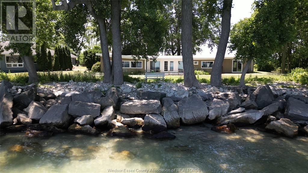 67 East Shore Road, Pelee Island, ON - Outdoor