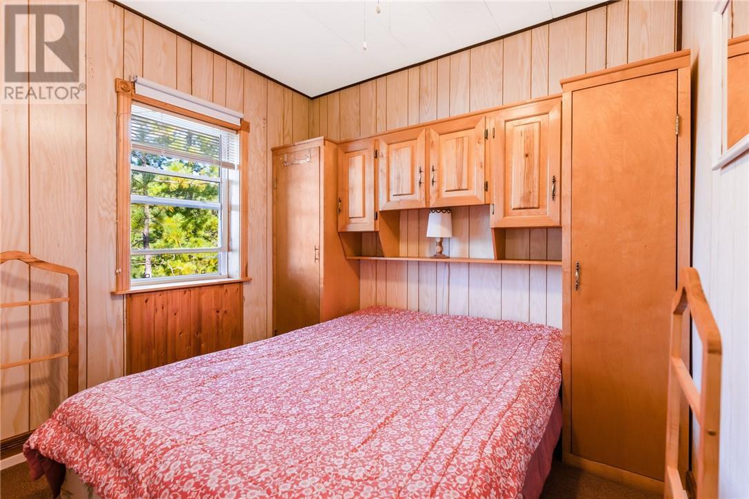 1 Windy Lake Shorty'S Island, Levack, ON