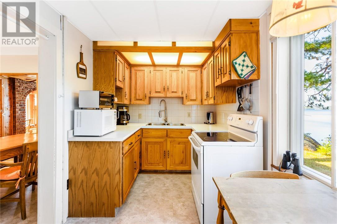 1 Windy Lake Shorty'S Island, Levack, ON