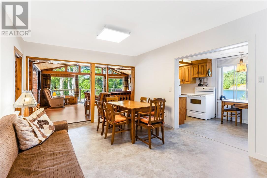 1 Windy Lake Shorty'S Island, Levack, ON