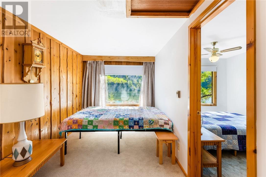 1 Windy Lake Shorty'S Island, Levack, ON