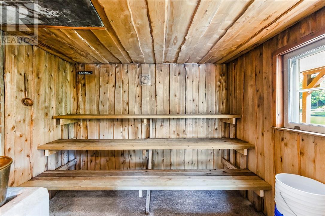 1 Windy Lake Shorty'S Island, Levack, ON