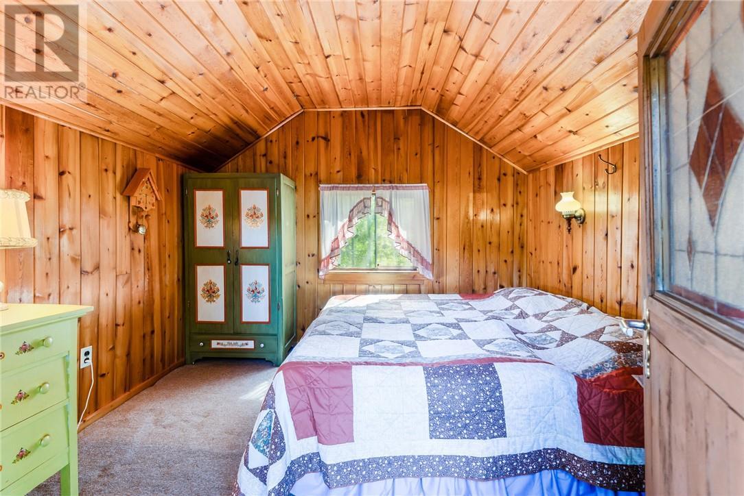 1 Windy Lake Shorty'S Island, Levack, ON