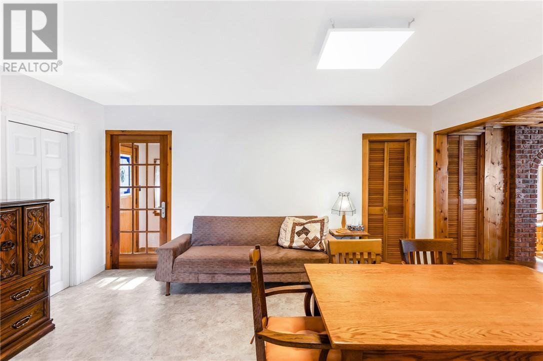 1 Windy Lake Shorty'S Island, Levack, ON