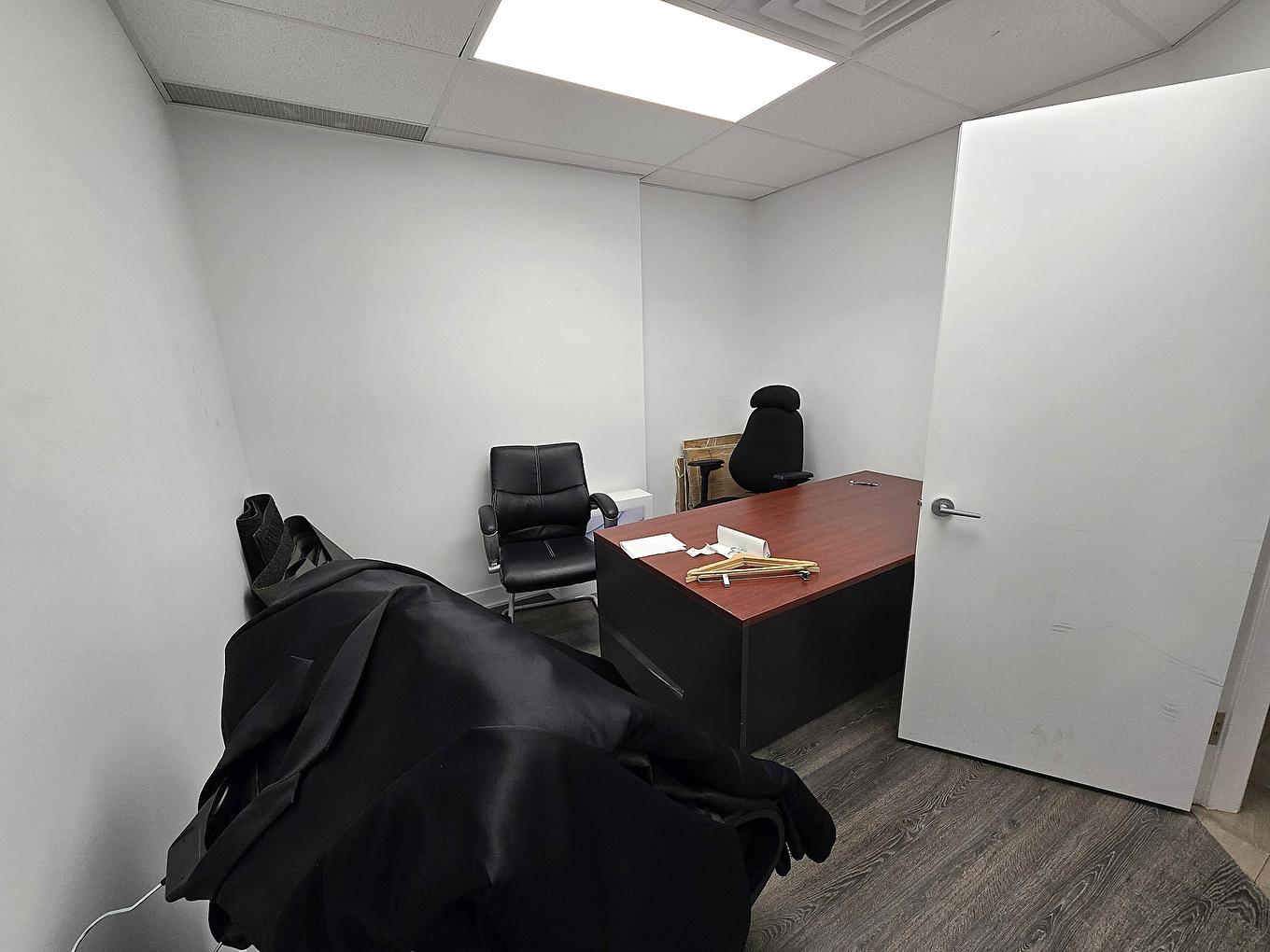 Office - 3599 Boul. De La Grande-Allée, Boisbriand, QC - Indoor Photo Showing Office