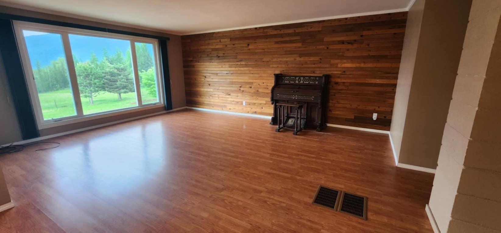 48 Puckett Road, Cherryville, BC - Indoor Photo Showing Other Room