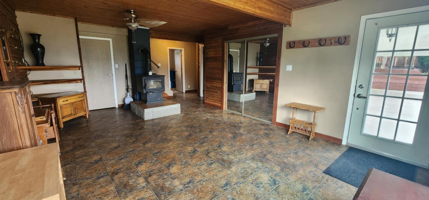 48 Puckett Road, Cherryville, BC - Indoor Photo Showing Other Room
