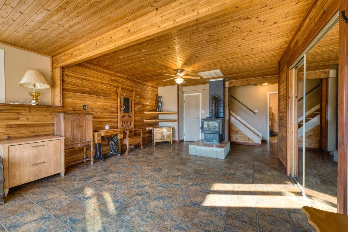 48 Puckett Road, Cherryville, BC - Indoor Photo Showing Other Room