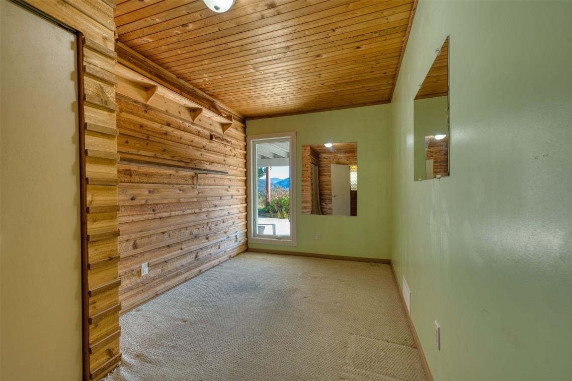 48 Puckett Road, Cherryville, BC - Indoor Photo Showing Other Room
