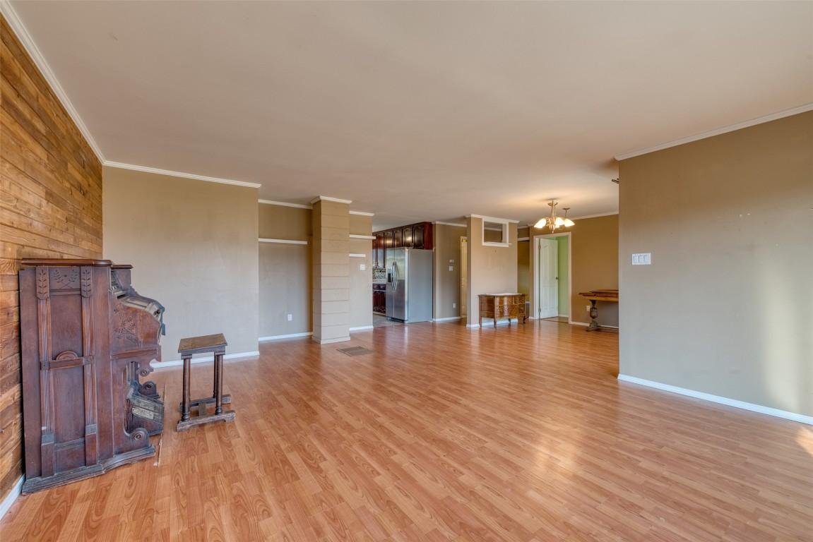 48 Puckett Road, Cherryville, BC - Indoor